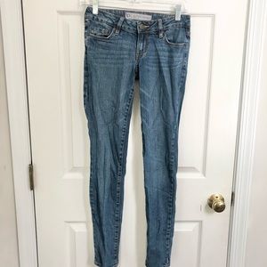 Bullhead Super Skinny Size 1 Short Jean